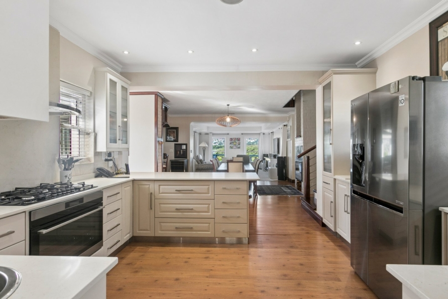6 Bedroom Property for Sale in Thesen Islands Western Cape